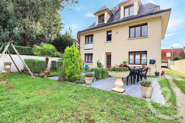 Maison à vendre - 7 pièces - 243 m2 - Villeparisis - 77 - ILE-DE-FRANCE