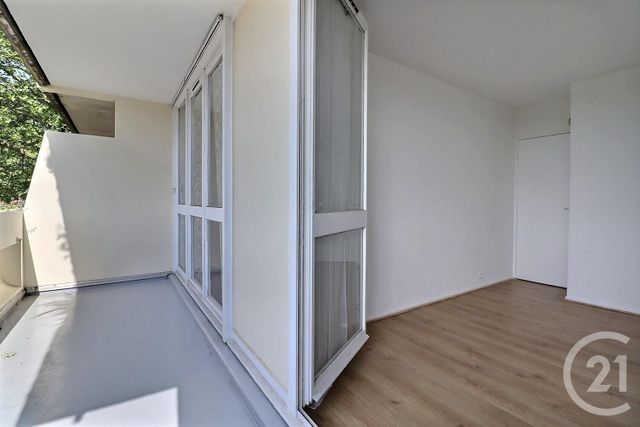 Appartement F3 à vendre - 3 pièces - 70 m2 - Villepinte - 93 - ILE-DE-FRANCE