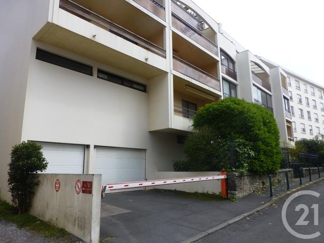 parking - BIARRITZ - 64