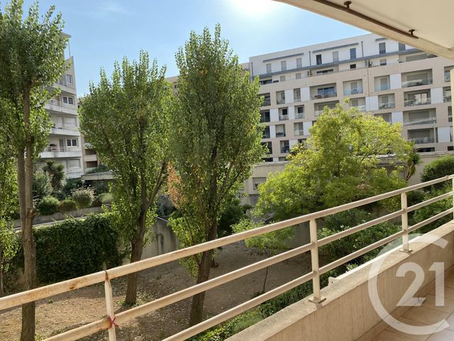 Appartement à louer - 3 pièces - 56,41 m2 - Aix En Provence - 13 - PROVENCE-ALPES-COTE-D-AZUR