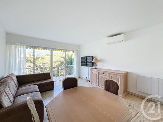 Appartement T3 à louer - 3 pièces - 57,15 m2 - Cannes - 06 - PROVENCE-ALPES-COTE-D-AZUR