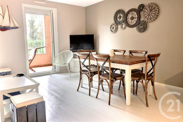 Appartement T3 à vendre - 3 pièces - 71,20 m2 - Frejus - 83 - PROVENCE-ALPES-COTE-D-AZUR