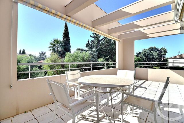 Appartement T3 à vendre - 3 pièces - 64,38 m2 - Frejus - 83 - PROVENCE-ALPES-COTE-D-AZUR