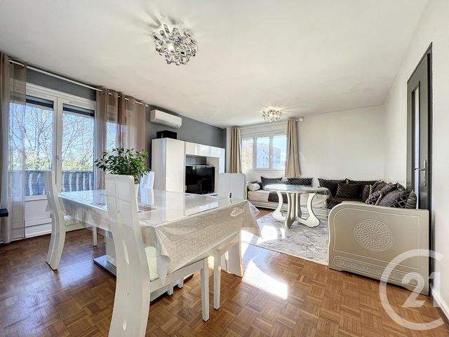 Prix immobilier DECINES CHARPIEU - Photo d’un appartement vendu