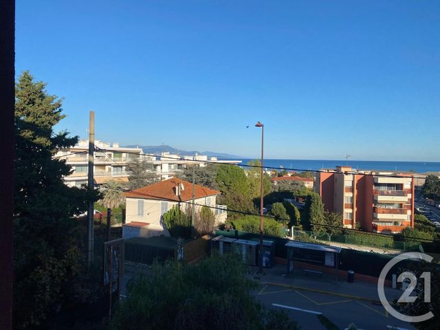 Appartement F2 à vendre - 2 pièces - 47,15 m2 - Antibes - 06 - PROVENCE-ALPES-COTE-D-AZUR