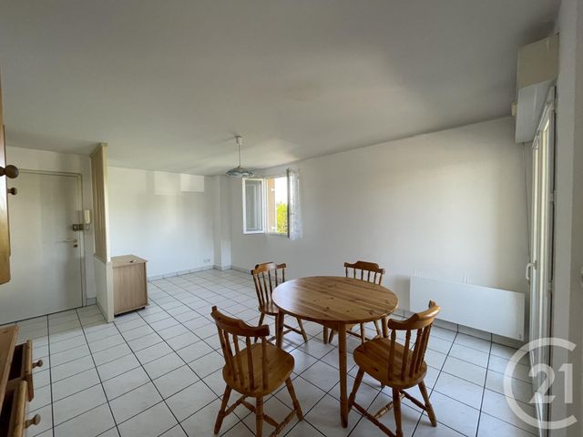 Appartement à louer - 2 pièces - 41,64 m2 - Chateauroux - 36 - CENTRE