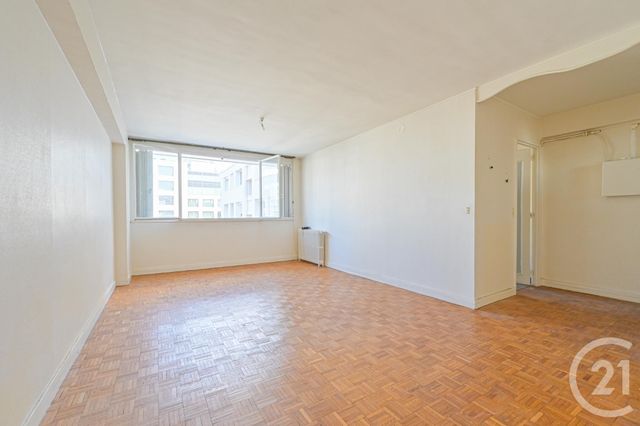 Appartement F3 à vendre - 3 pièces - 68,52 m2 - Paris - 75015 - ILE-DE-FRANCE