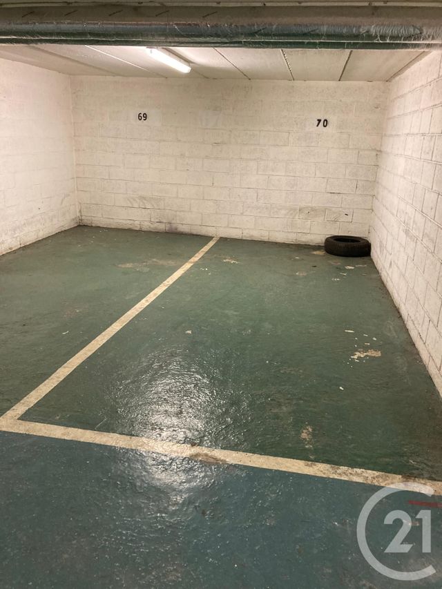 Parking à louer - 15 m2 - Paris - 75016 - ILE-DE-FRANCE