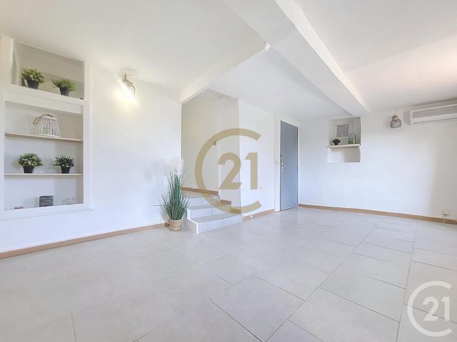 Appartement F1 à louer - 1 pièce - 31,20 m2 - Flayosc - 83 - PROVENCE-ALPES-COTE-D-AZUR