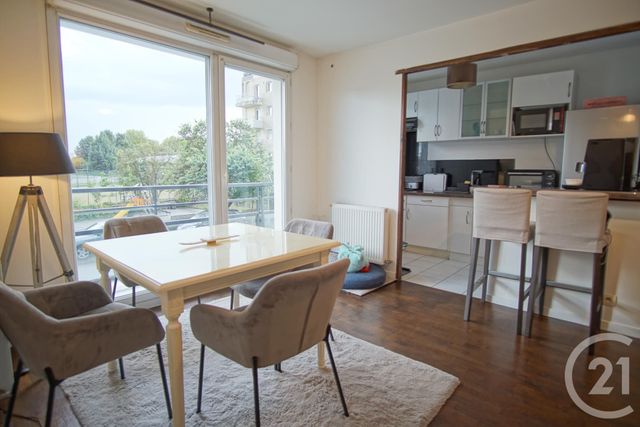 Appartement F2 à louer - 2 pièces - 43,82 m2 - Fresnes - 94 - ILE-DE-FRANCE