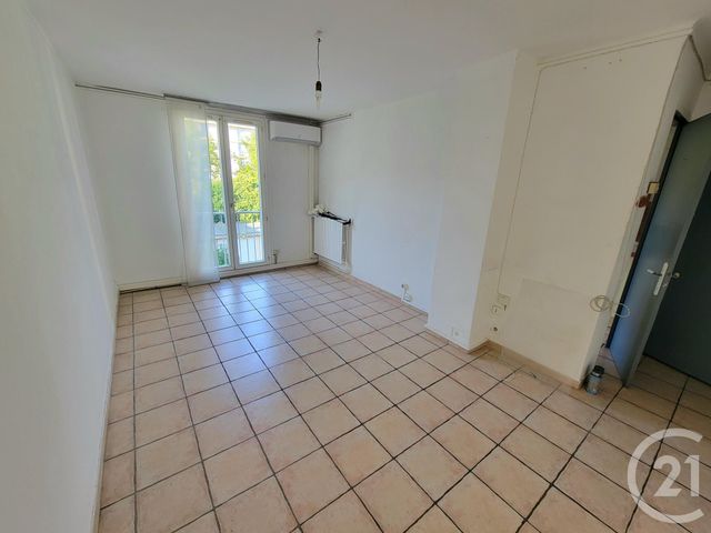 Appartement F3 à vendre - 3 pièces - 60,15 m2 - Nimes - 30 - LANGUEDOC-ROUSSILLON