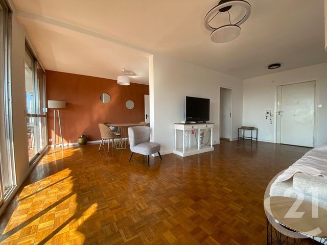 Appartement T3 à louer - 3 pièces - 87 m2 - Marseille - 13009 - PROVENCE-ALPES-COTE-D-AZUR