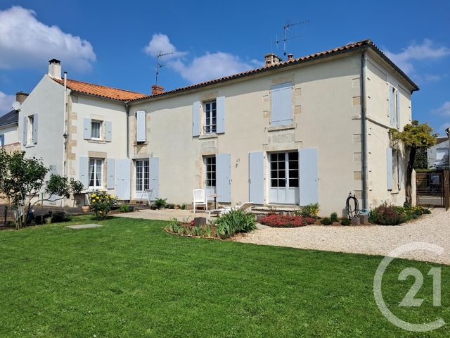 Maison à vendre - 7 pièces - 224,39 m2 - Doix Les Fontaines - 85 - PAYS-DE-LOIRE