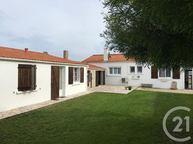 Maison à vendre - 9 pièces - 125,66 m2 - La Bree Les Bains - 17 - POITOU-CHARENTES