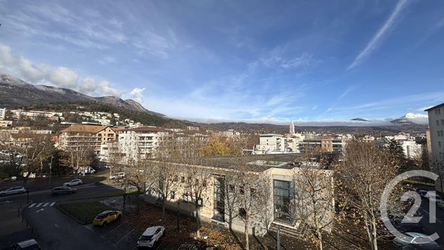 Appartement T3 à vendre - 3 pièces - 75,88 m2 - Gap - 05 - PROVENCE-ALPES-COTE-D-AZUR