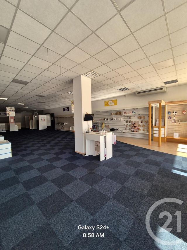 Local commercial à louer - 550.0 m2 - 09 - Ariege