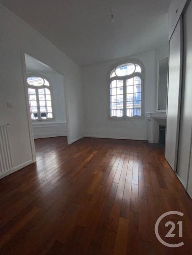 Appartement à louer - 4 pièces - 124,83 m2 - Paris - 75017 - ILE-DE-FRANCE