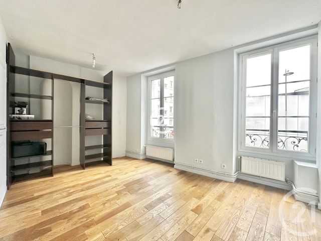 Appartement F3 à vendre - 3 pièces - 70 m2 - Paris - 75018 - ILE-DE-FRANCE