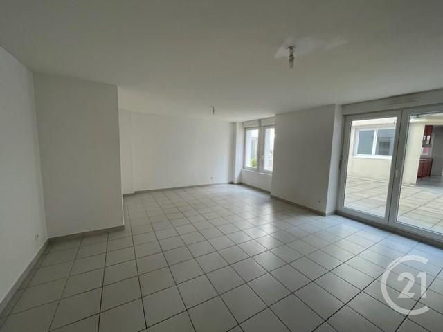Appartement F3 à louer - 3 pièces - 67,20 m2 - Sochaux - 25 - FRANCHE-COMTE