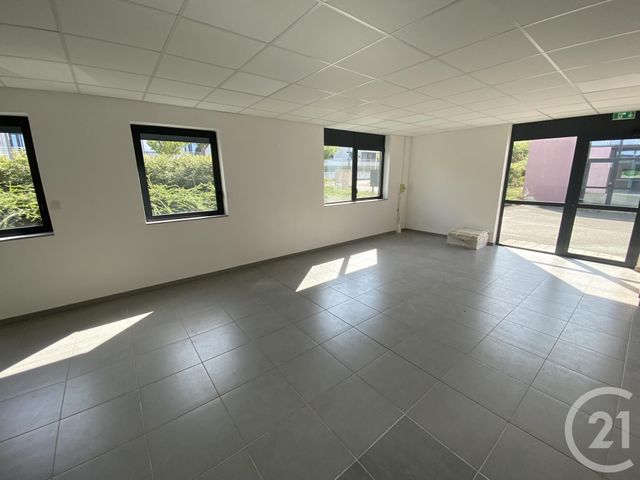 Bureaux à louer - 53.0 m2 - 25 - Doubs