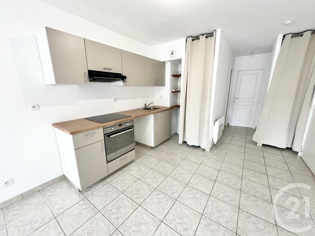 Appartement F3 à louer - 3 pièces - 56,79 m2 - Coulommiers - 77 - ILE-DE-FRANCE