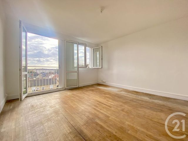 Appartement F4 à vendre - 4 pièces - 63 m2 - Fontainebleau - 77 - ILE-DE-FRANCE