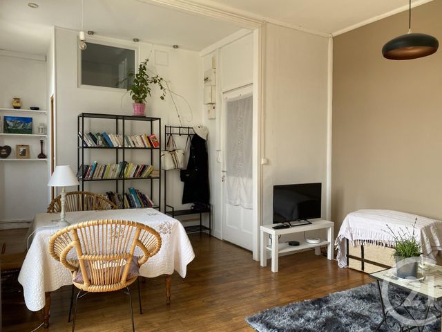 Appartement à louer - 3 pièces - 46,87 m2 - Fontainebleau - 77 - ILE-DE-FRANCE
