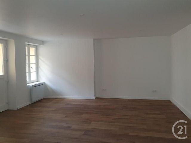 Appartement à louer - 3 pièces - 65,34 m2 - Melun - 77 - ILE-DE-FRANCE