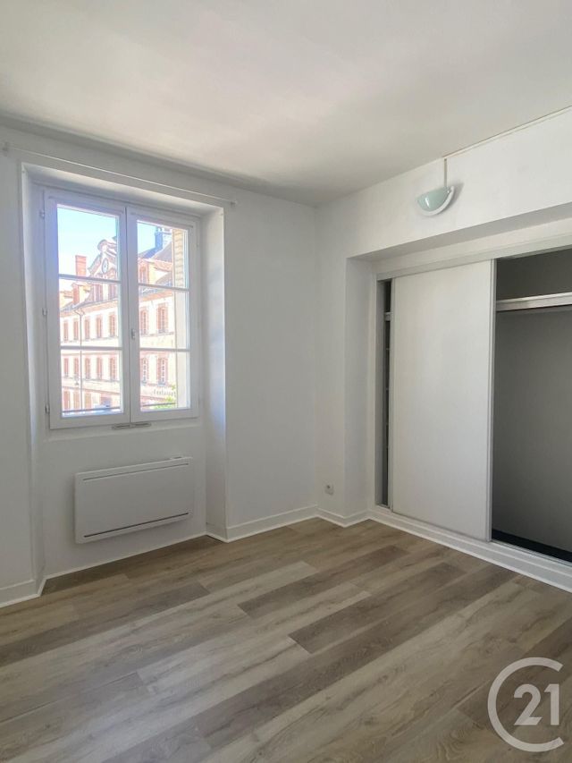 Appartement à louer - 2 pièces - 32,19 m2 - Fontainebleau - 77 - ILE-DE-FRANCE