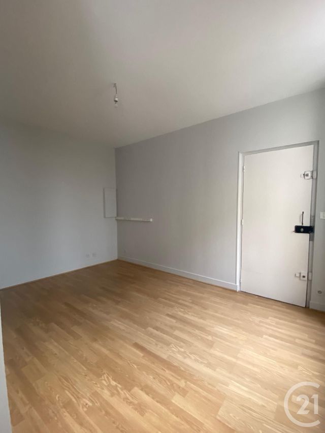 Appartement Studio à louer - 1 pièce - 25,70 m2 - Fontainebleau - 77 - ILE-DE-FRANCE