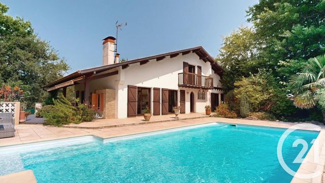 Maison à vendre - 7 pièces - 185,23 m2 - St Pierre D Irube - 64 - AQUITAINE