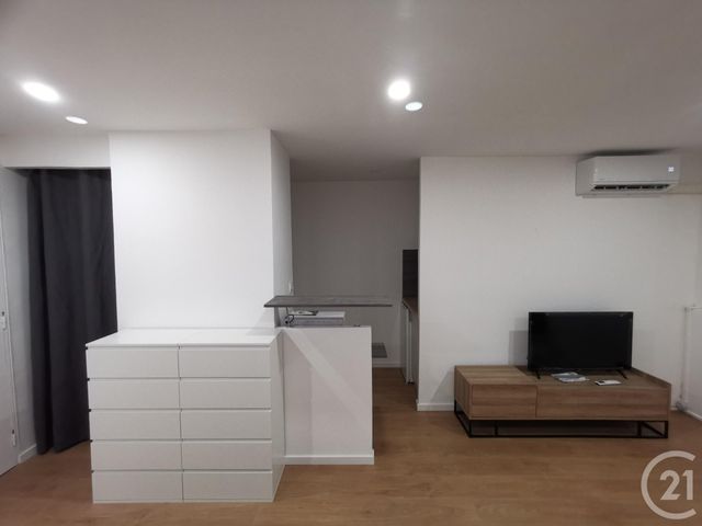 Appartement F1 à louer - 1 pièce - 26 m2 - Le Cannet - 06 - PROVENCE-ALPES-COTE-D-AZUR