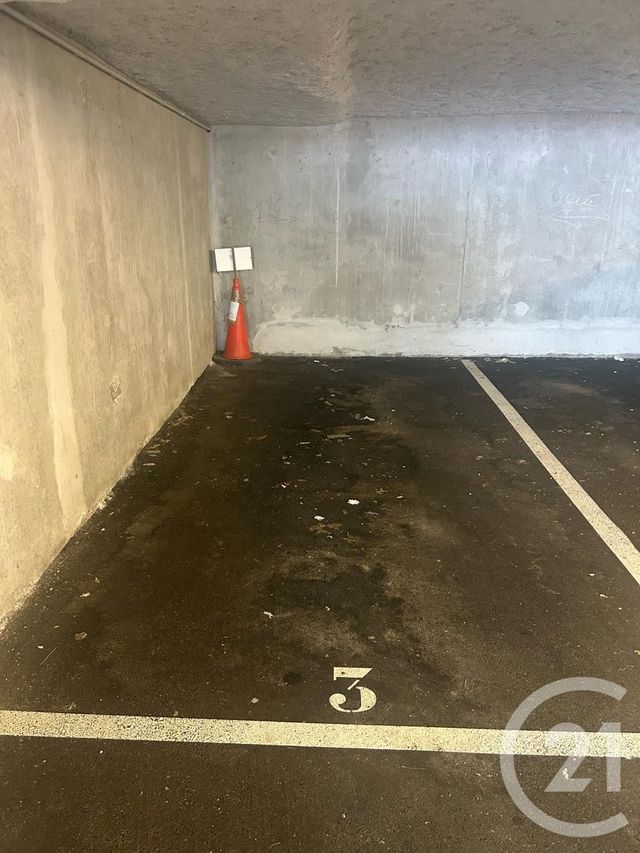 Parking à louer - 12,40 m2 - Nemours - 77 - ILE-DE-FRANCE