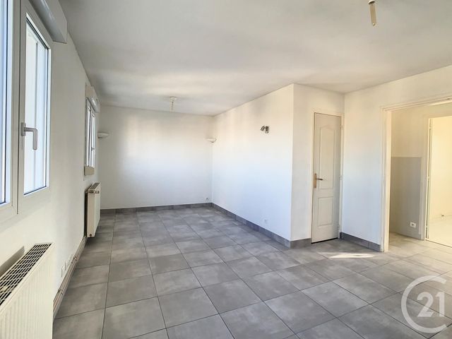 Appartement F4 à louer - 4 pièces - 64 m2 - Ste Savine - 10 - CHAMPAGNE-ARDENNE
