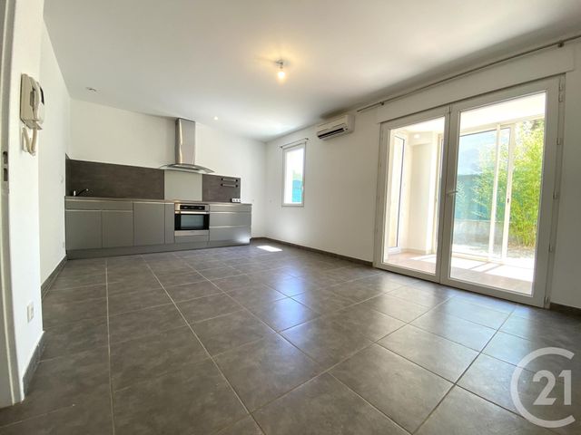 Appartement T3 à vendre - 3 pièces - 54,39 m2 - La Seyne Sur Mer - 83 - PROVENCE-ALPES-COTE-D-AZUR