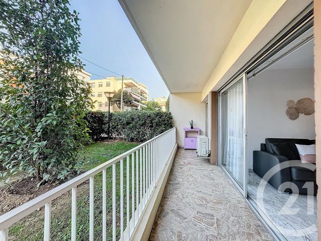 Appartement F2 à vendre - 2 pièces - 46 m2 - Cannes - 06 - PROVENCE-ALPES-COTE-D-AZUR