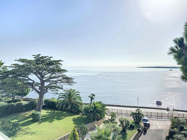 Appartement F4 à vendre - 4 pièces - 145 m2 - Cannes - 06 - PROVENCE-ALPES-COTE-D-AZUR