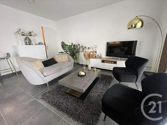 Appartement F4 à vendre - 4 pièces - 78,20 m2 - Ozoir La Ferriere - 77 - ILE-DE-FRANCE