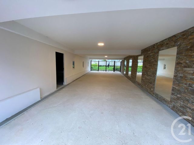 Local commercial à louer - 300.0 m2 - 92 - Hauts-de-Seine