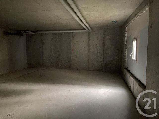 Local commercial à louer - 300.0 m2 - 92 - Hauts-de-Seine