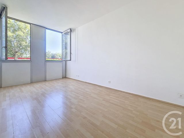 Appartement Studio à vendre - 1 pièce - 24,12 m2 - Puteaux - 92 - ILE-DE-FRANCE