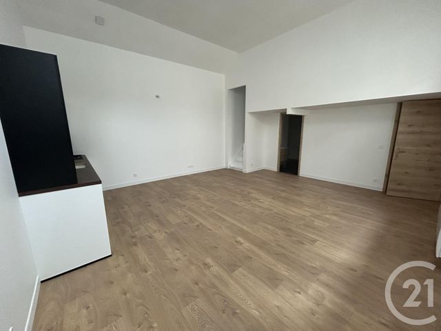 Appartement F4 à vendre - 4 pièces - 84 m2 - La Ferte Alais - 91 - ILE-DE-FRANCE