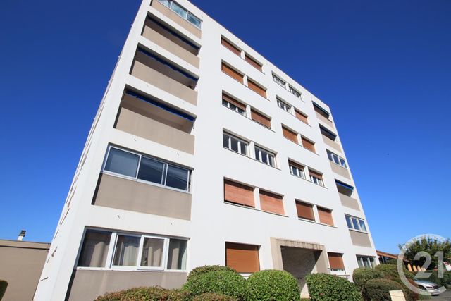 Appartement T3 à louer - 3 pièces - 64,98 m2 - Perigueux - 24 - AQUITAINE