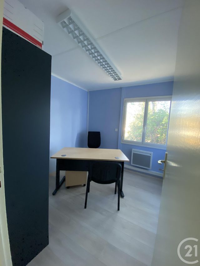 Bureaux à louer - 150.0 m2 - 40 - Landes