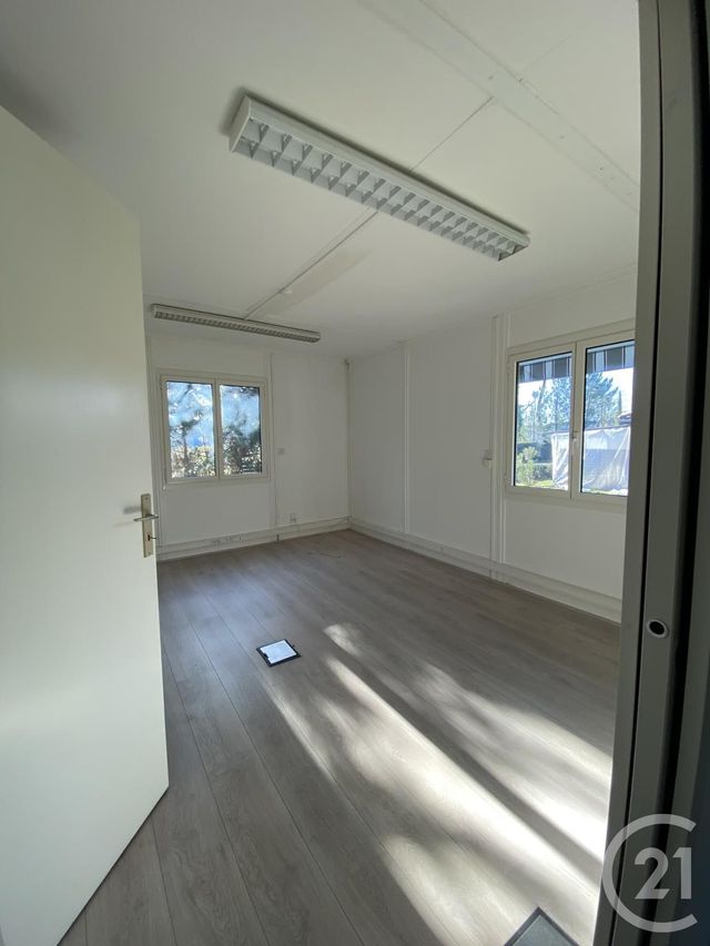 Bureaux à louer - 150.0 m2 - 40 - Landes