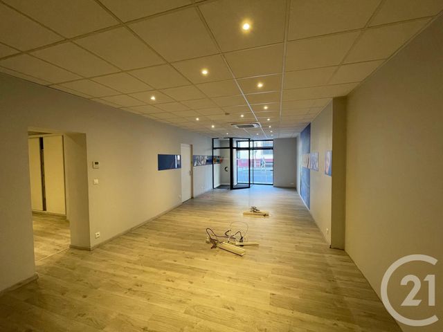 Bureaux à louer - 186.0 m2 - 40 - Landes