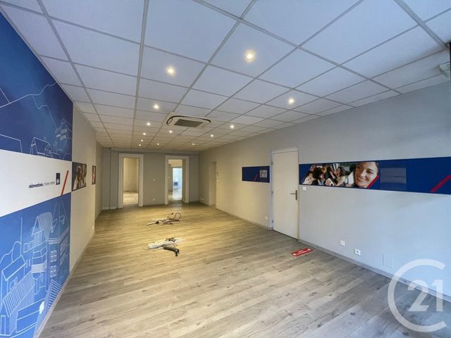 Bureaux à louer - 186.0 m2 - 40 - Landes