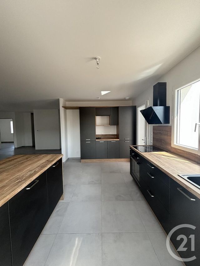 Maison à louer - 5 pièces - 115 m2 - St Gerand De Vaux - 03 - AUVERGNE