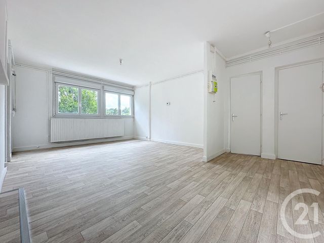 Appartement F5 à louer - 5 pièces - 79 m2 - Montbeliard - 25 - FRANCHE-COMTE