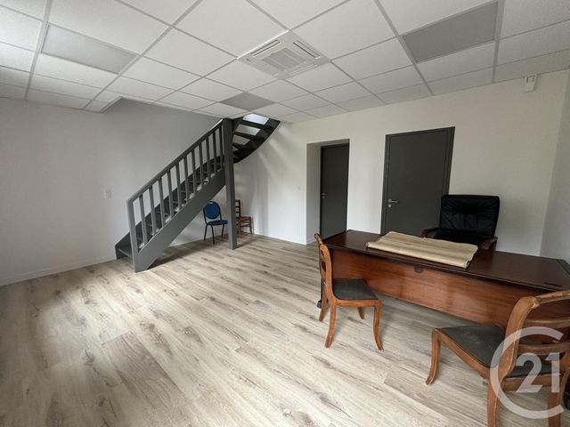 Bureaux à louer - 58.8 m2 - 64 - Pyrenees-Atlantiques